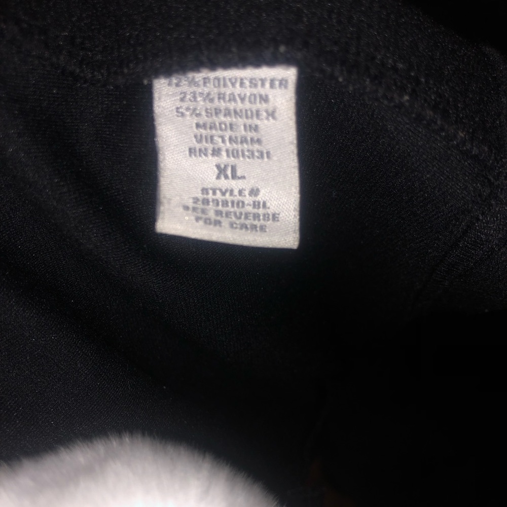 Shorts - Picture 2 of 5